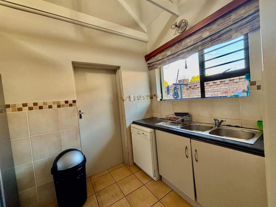 4 Bedroom Property for Sale in Mooivallei Park North West